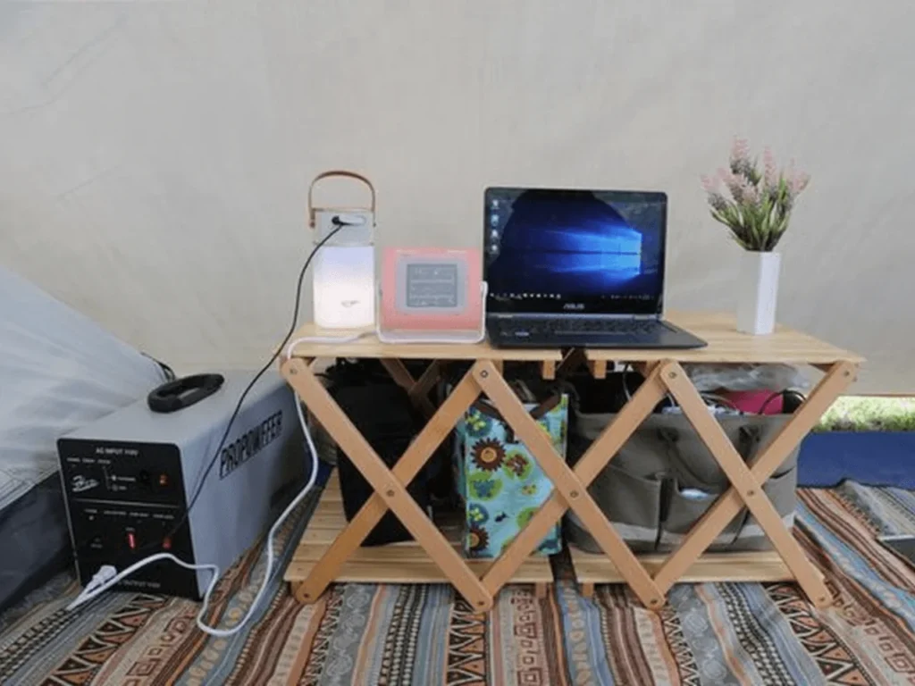 AC移動電源使用筆電、燈具、暖爐