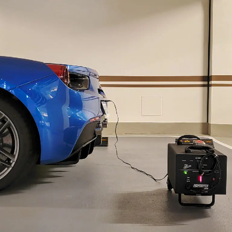 超跑車主充電器
